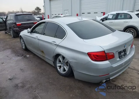 2013 BMW 528I xDrive z USA, uszkodzony, nr VIN WBAXH5C56DD114561